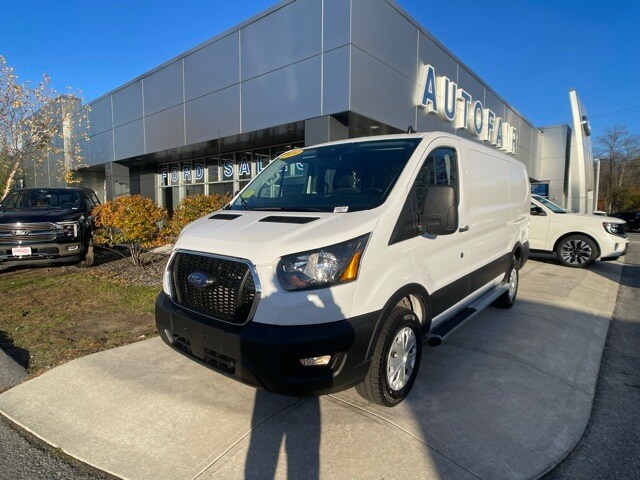 2024 Ford Transit photo 3
