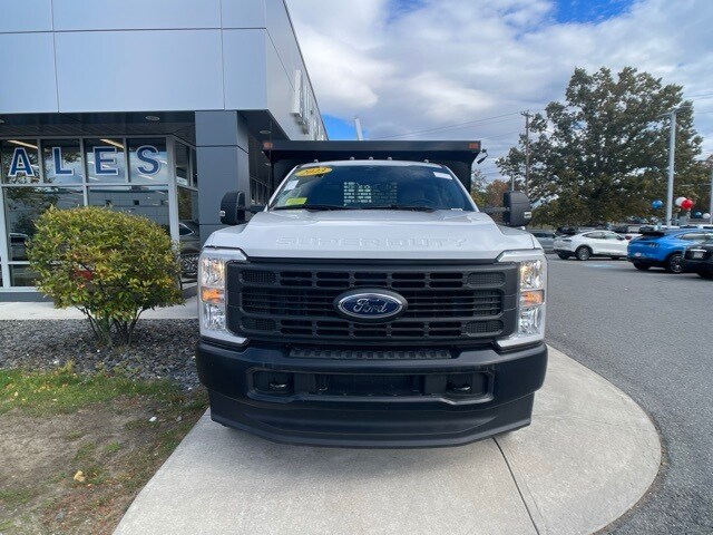 2023 Ford F-350 photo 2