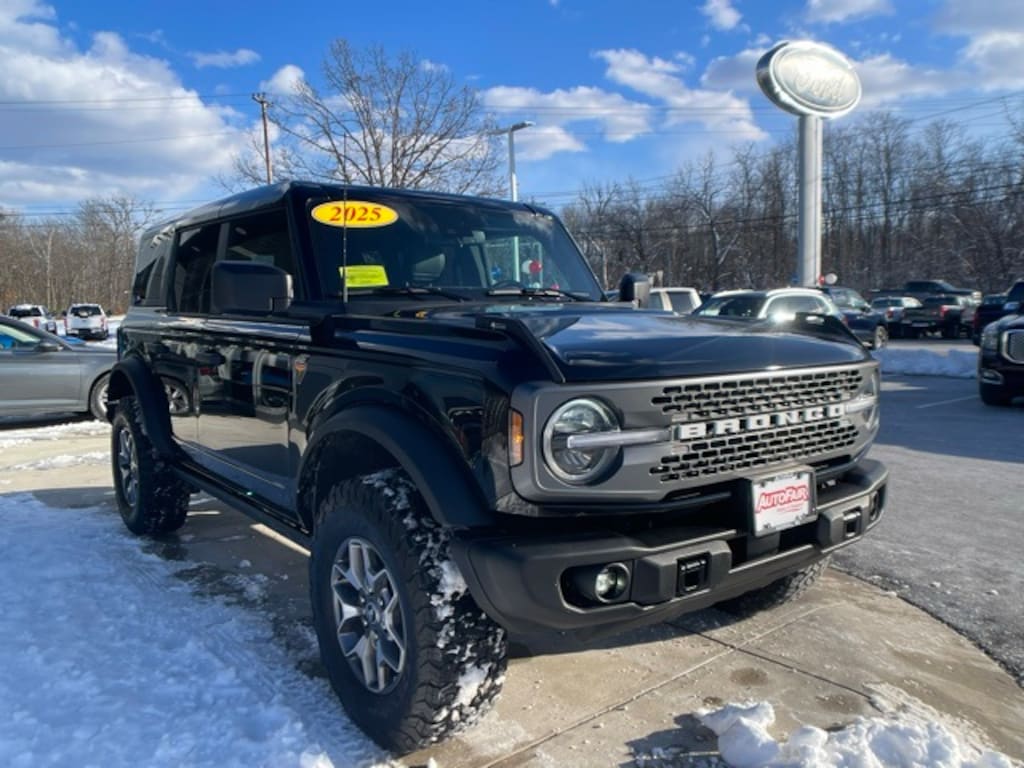 Certified 2025 Ford Bronco Badlands SUV
