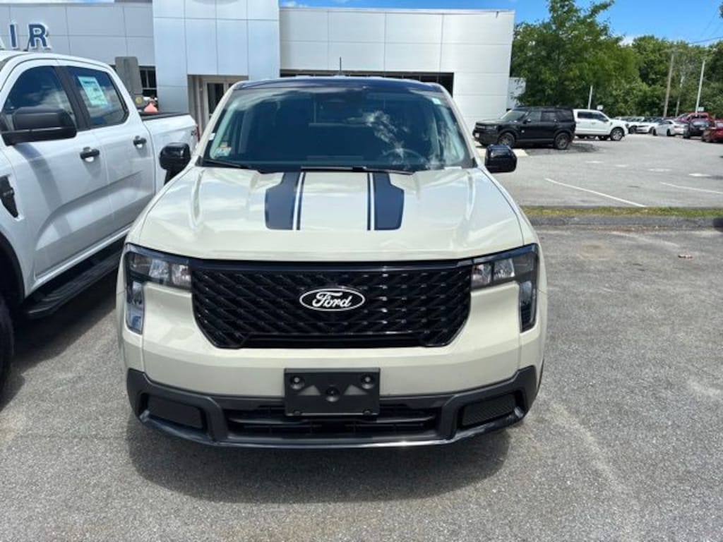 New 2025 Ford Maverick XLT Truck