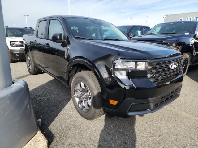 2025 Ford Maverick XLT's photo