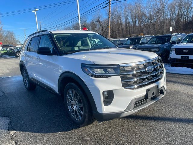 2026 Ford Explorer Active 4WD's photo