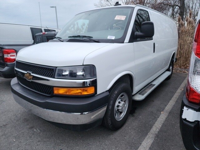 2024 Chevrolet Express 2500 Work Van photo 3
