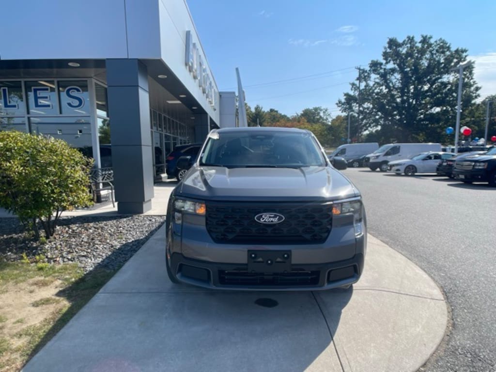 New 2025 Ford Maverick XLT Truck
