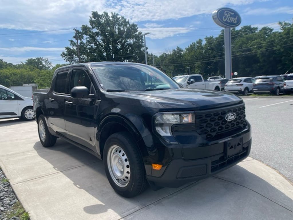 New 2025 Ford Maverick XL Truck