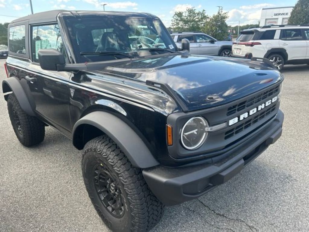 New 2026 Ford Bronco Base SUV