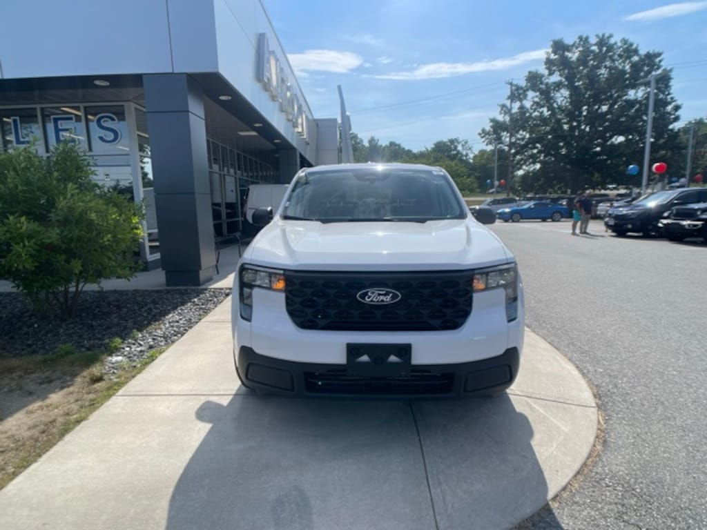 New 2025 Ford Maverick XL Truck