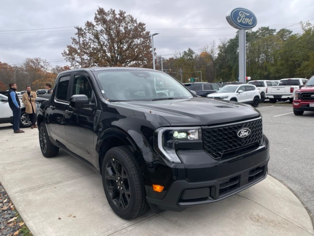 New 2025 Ford Maverick Lariat Truck