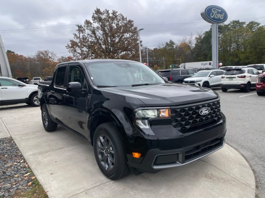 New 2025 Ford Maverick XLT Truck