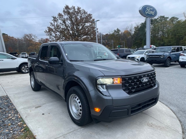 2025 Ford Maverick XL's photo