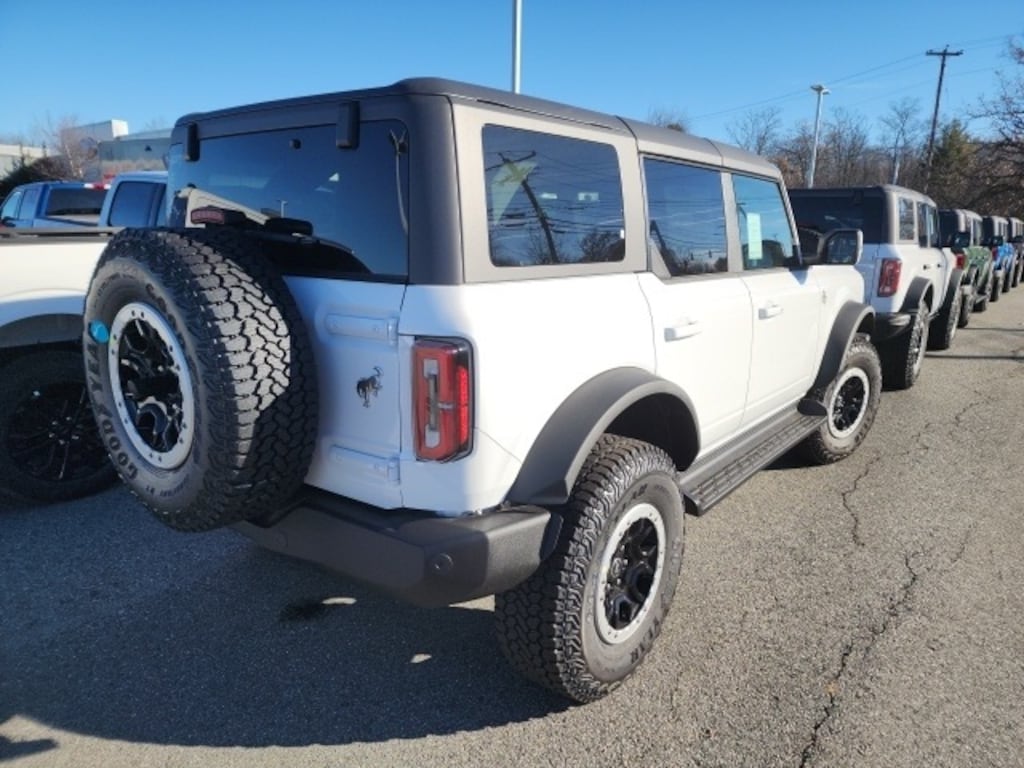 New 2025 Ford Bronco Outer Banks SUV