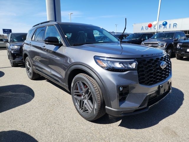 2026 Ford Explorer ST-LINE 4WD's photo