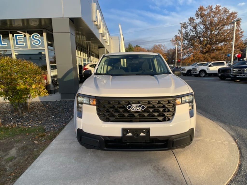 New 2025 Ford Maverick XL Truck