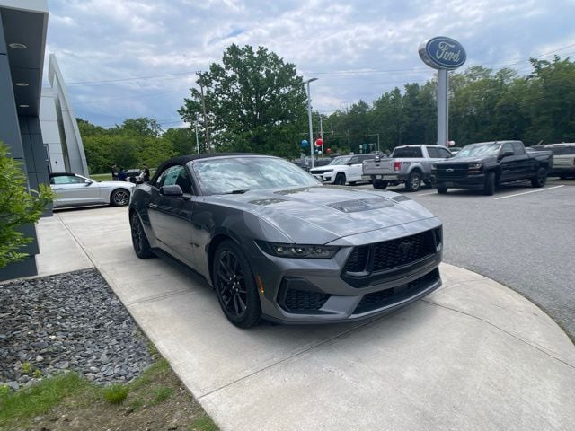 2025 Ford Mustang GT Premium Convertible - Photo 37