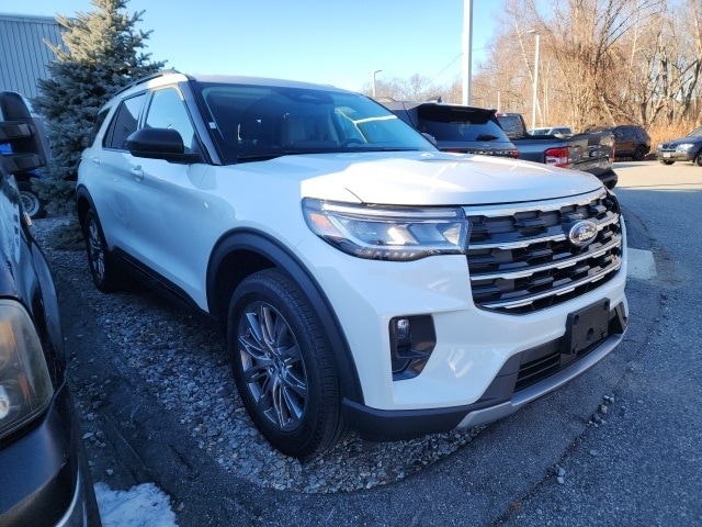 2026 Ford Explorer Active's photo