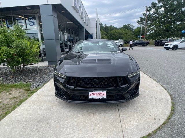 2025 Ford Mustang GT Premium Convertible photo 3