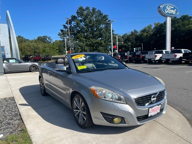 Used 2011 Volvo C70 T5 with VIN YV1672MC3BJ118797 for sale in Haverhill, MA