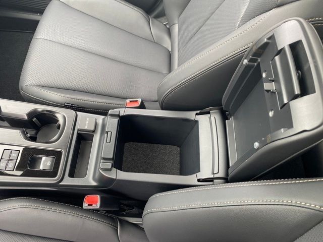 2026 Subaru Outback Limited - Photo 32