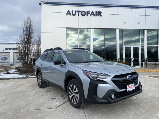 2025 Subaru Outback Premium's photo