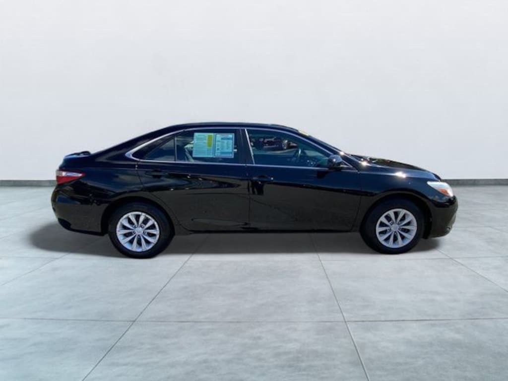 Used 2016 Toyota Camry LE Sedan
