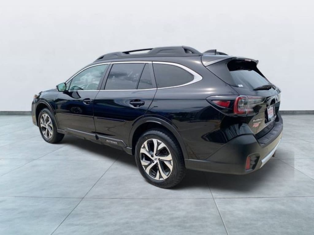Used 2022 Subaru Outback Limited SUV