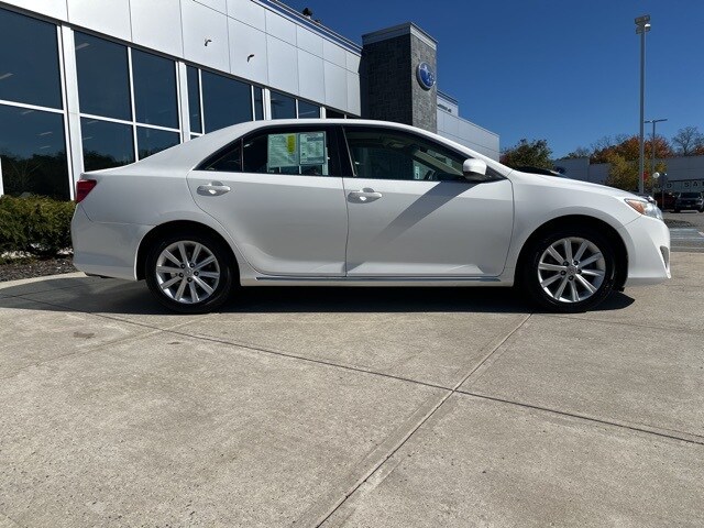 2012 Toyota Camry XLE photo 3