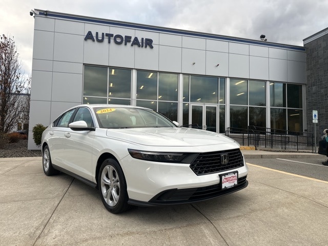 2024 Honda Accord LX's photo