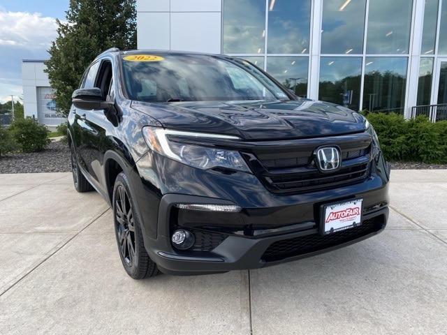 Used 2022 Honda Pilot SE with VIN 5FNYF6H28NB002324 for sale in Haverhill, MA