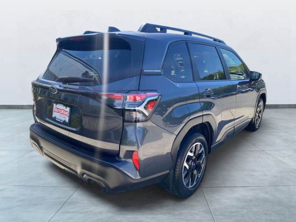 Used 2025 Subaru Forester Premium SUV