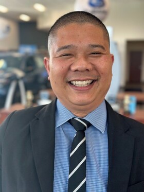 Staff member Tim Dang from ID_a5e91998f809