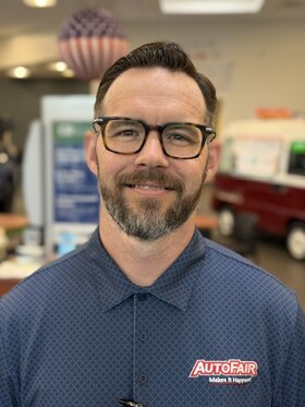 Staff member Colin McKeever from ID_49e3edfe9c1e