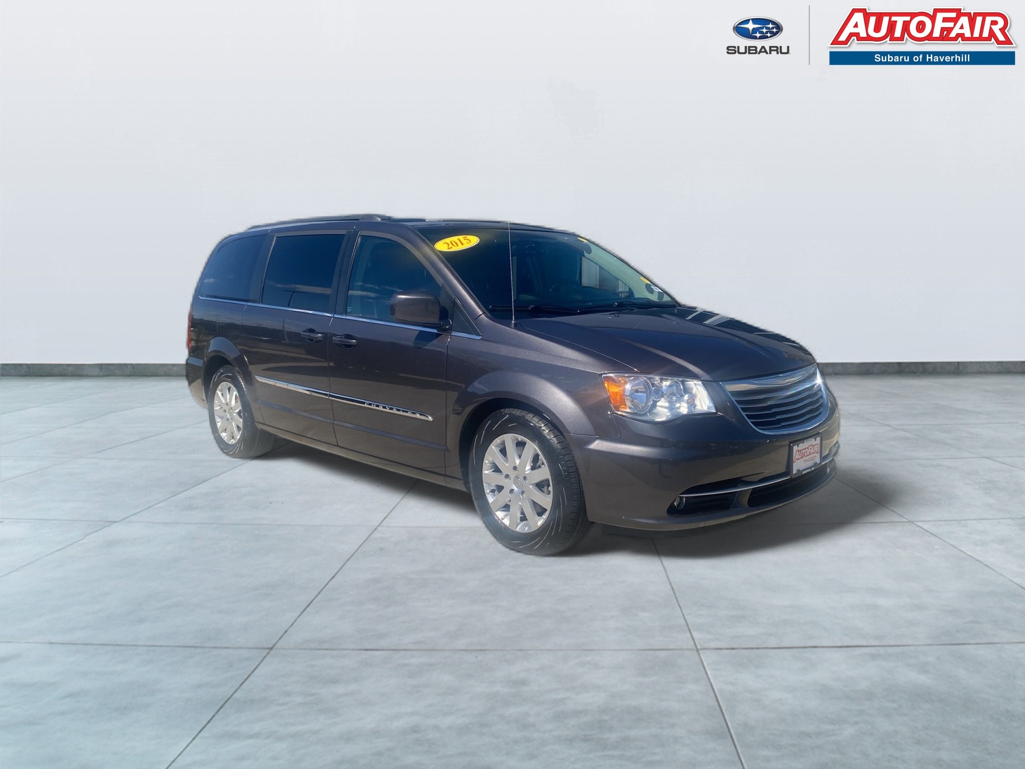 2015 Chrysler Town & Country Touring's photo