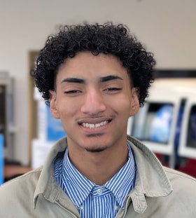 Staff member Angel Hernandez from ID_a5e91998f809