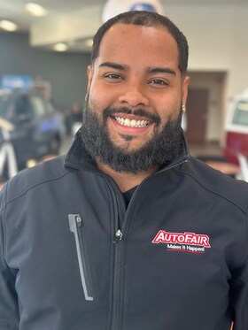 Staff member Luis Franco from ID_a5e91998f809
