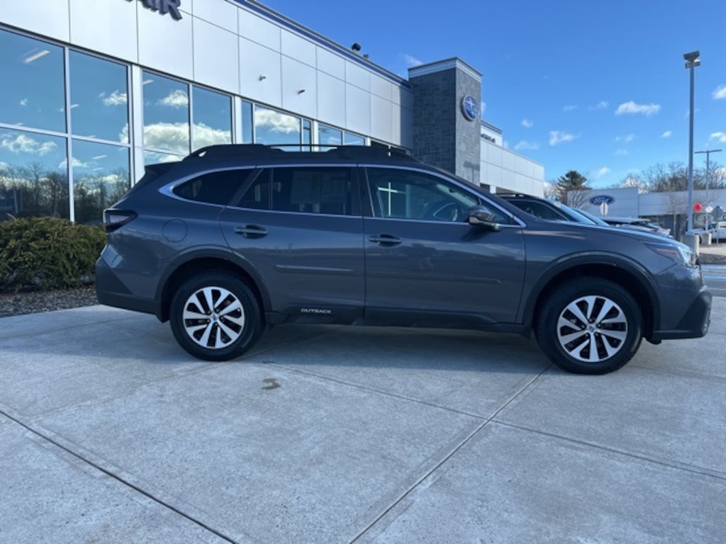 Used 2020 Subaru Outback Premium SUV