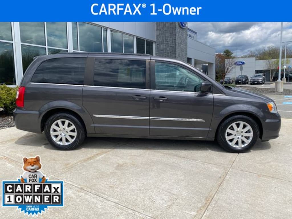 Used 2015 Chrysler Town & Country Touring Minivan/Van