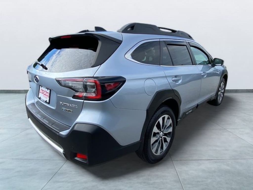 Used 2023 Subaru Outback Limited SUV