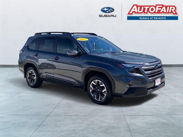 2025 Subaru Forester Premium's photo