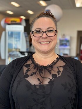 Staff member Jen Abraham from ID_55ab9ec0a272