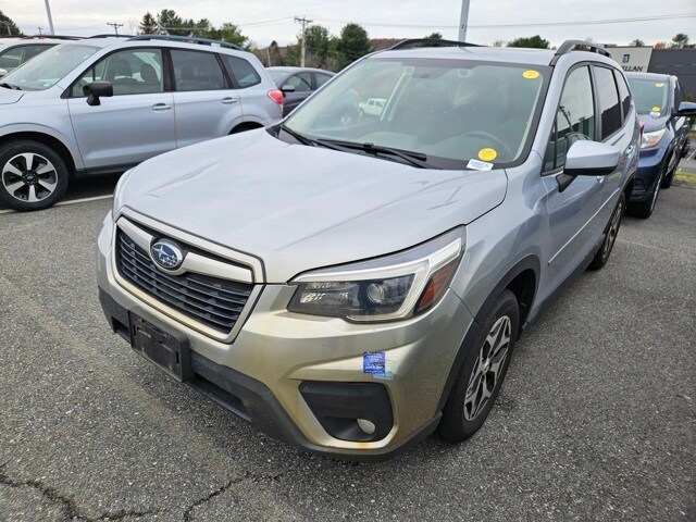 2021 Subaru Forester Premium photo 2