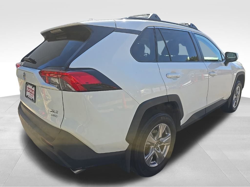 2022 Toyota RAV4 XLE photo 4