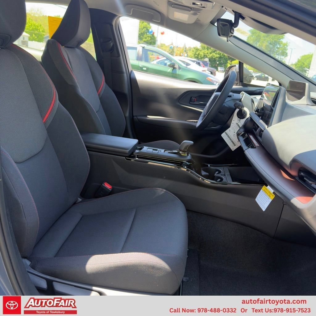 2026 Toyota Prius Plug-in Hybrid SE - Photo 25