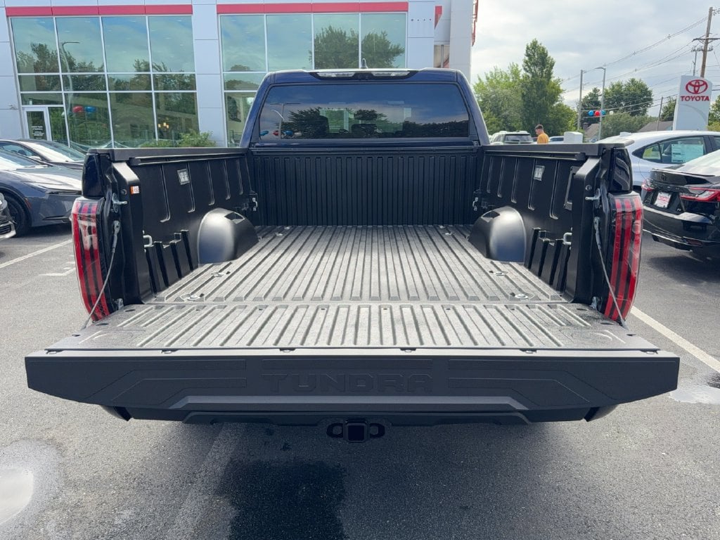 2026 Toyota Tundra Limited - Photo 10
