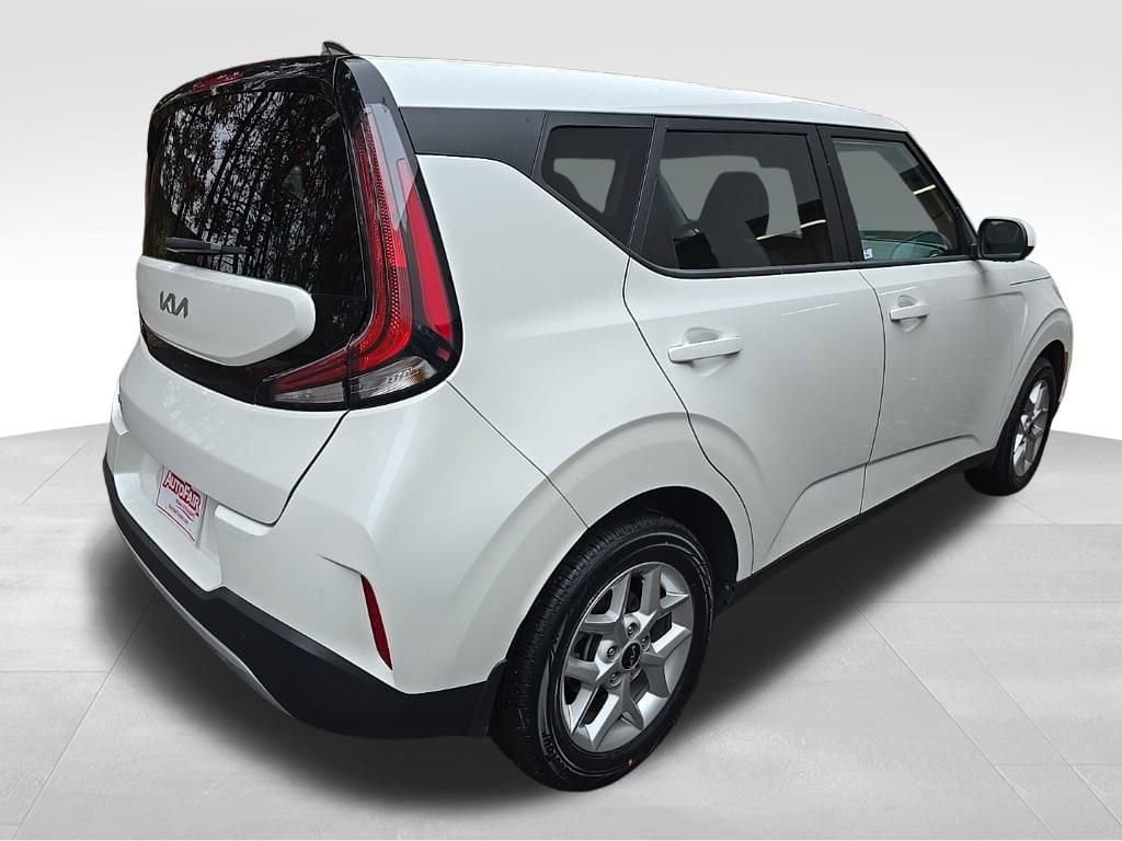 Used 2023 Kia Soul LX Hatchback