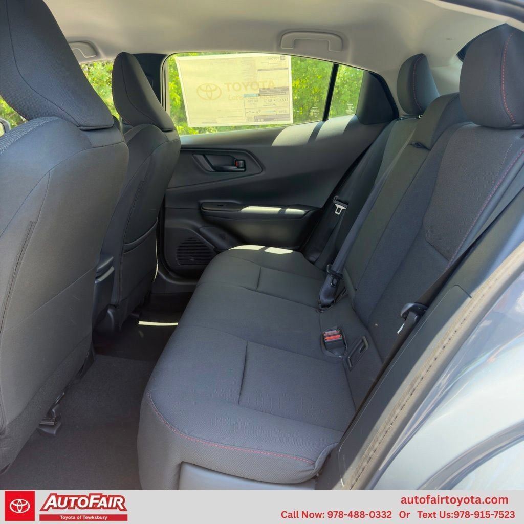 2026 Toyota Prius Plug-in Hybrid SE - Photo 19