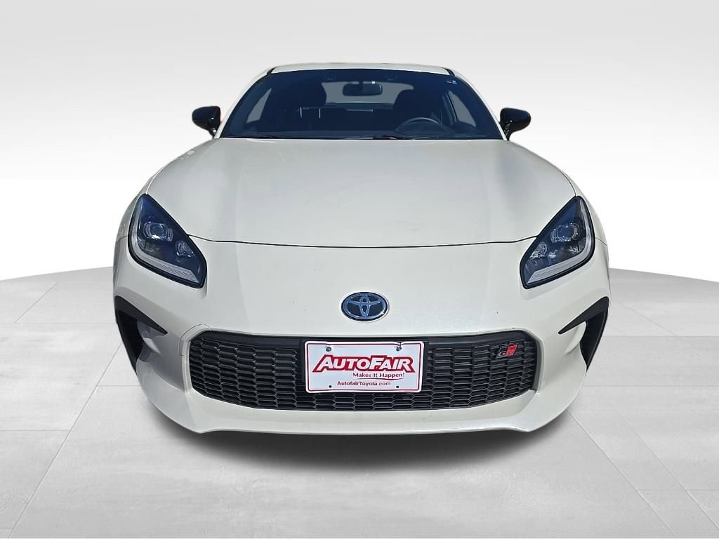 2024 Toyota GR86 Premium photo 2