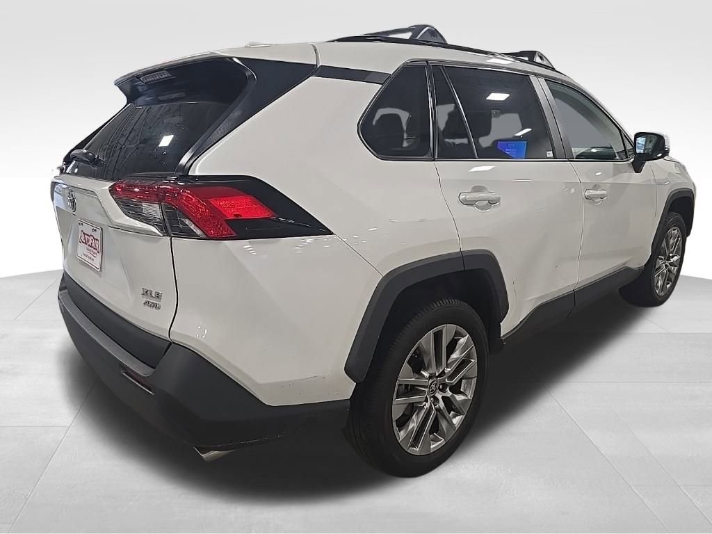 2024 Toyota RAV4 XLE Premium photo 2