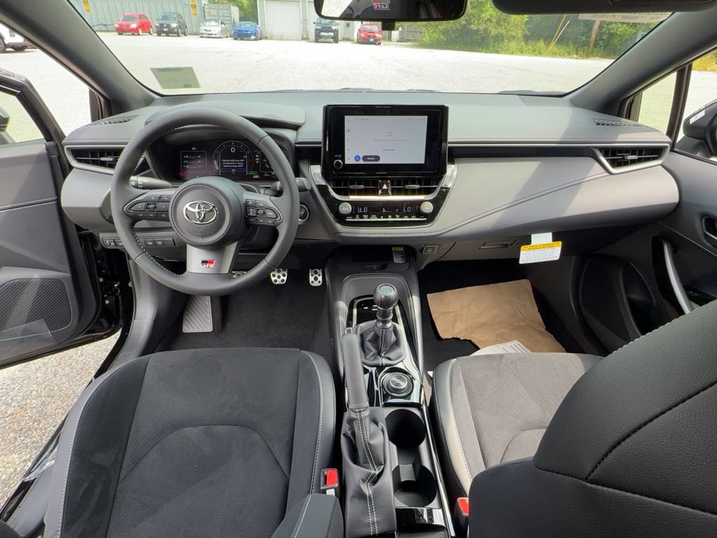 2026 Toyota GR Corolla - Photo 21