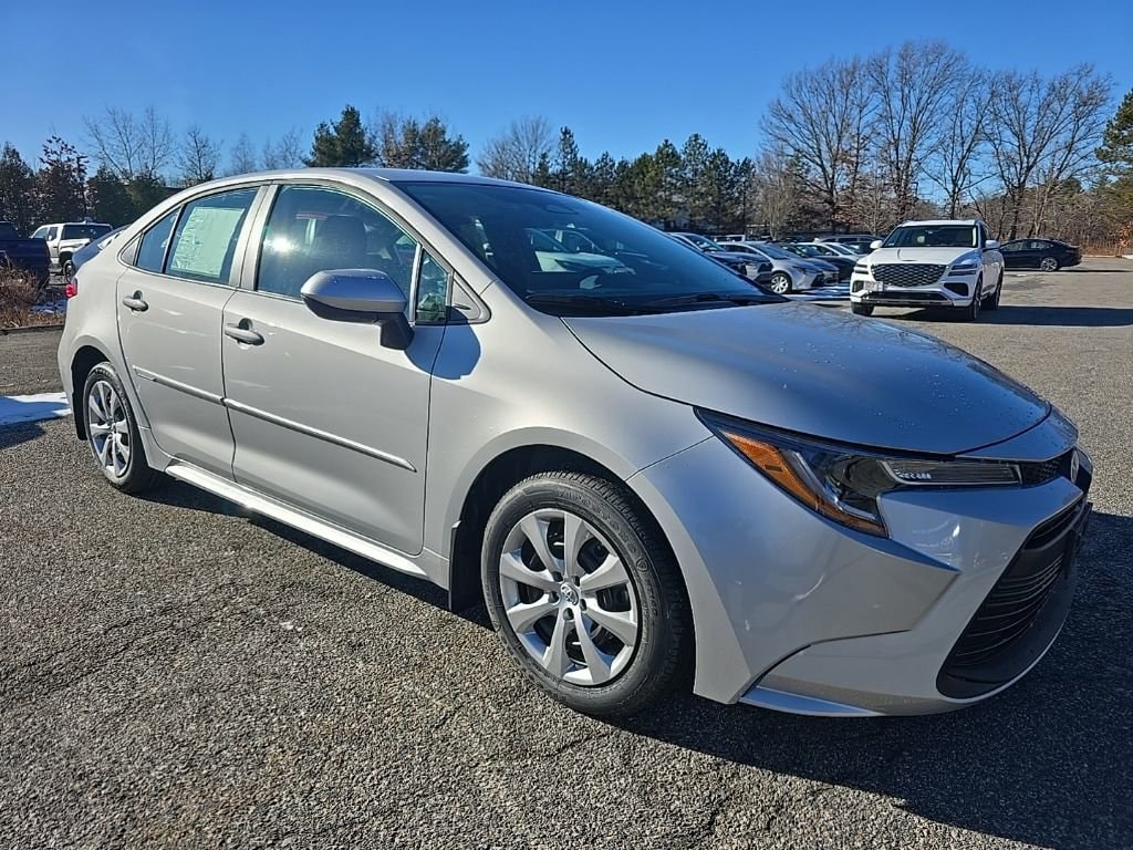2026 Toyota Corolla LE's photo
