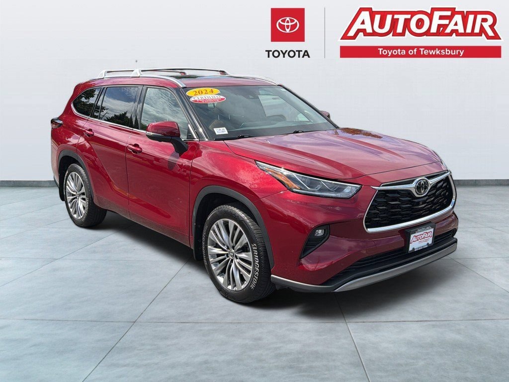 Used 2024 Toyota Highlander Platinum SUV
